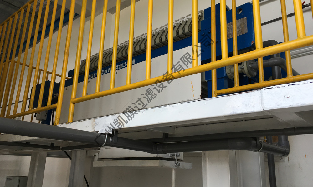 �����B͸Һ̎��