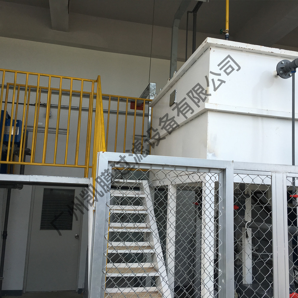 �����B͸Һ̎��